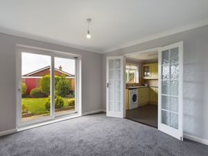 Dining room- click for photo gallery